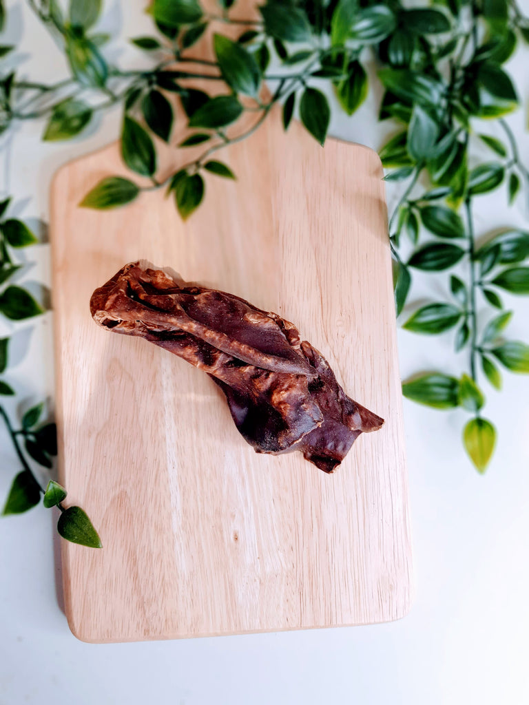 Dried lamb lung natural dog treat reigate surrey